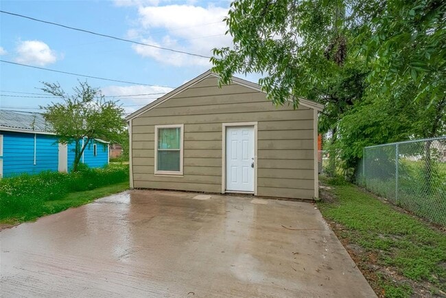 property at 5118 Plum Dr