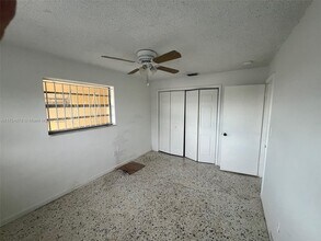 887 W 29th St in Hialeah, FL - Building Photo - Building Photo