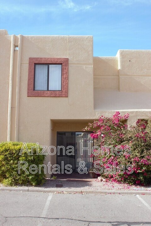 608 S Liana Ct in Tucson, AZ - Building Photo