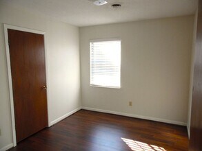 140 Fonville St in Martin, TN - Building Photo - Building Photo