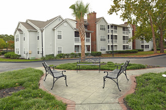 Paces Run in Columbia, SC - Foto de edificio - Building Photo