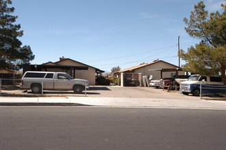 15862 Green Hill Dr in Victorville, CA - Building Photo - Building Photo