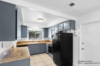 7708 Quinby Way in Sacramento, CA - Building Photo - Building Photo