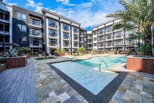 3800 Main St in Houston, TX - Building Photo