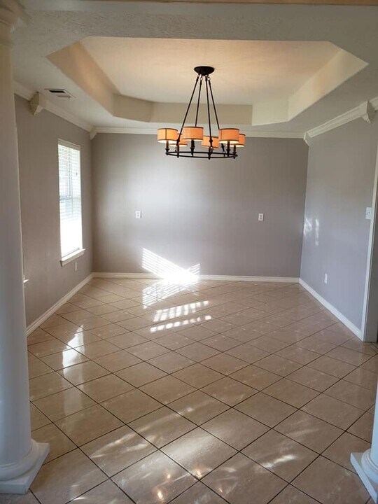 3130 Lake Arthur Dr in Port Arthur, TX - Building Photo
