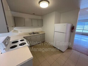 3925 E 9th Ave in Anchorage, AK - Building Photo - Building Photo