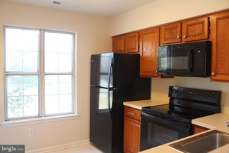 9266 Chapman Oak Dr, Unit 9266 Chapman Oak Dr in Manassas, VA - Building Photo - Building Photo