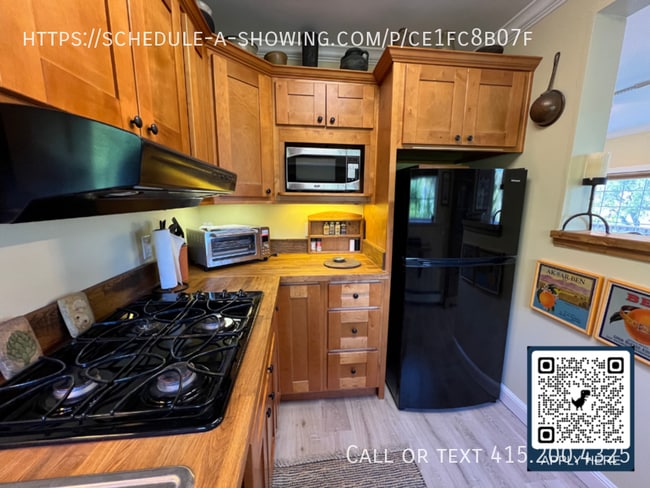 property at 6 Kittiwake Rd