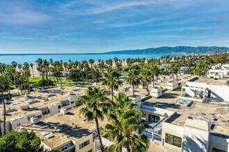 140 Ocean Park Blvd in Santa Monica, CA - Foto de edificio - Building Photo