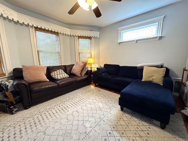 242 Belgrade Ave in Boston, MA - Building Photo - Building Photo