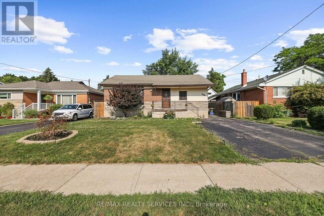 property at 368 Upper Kenilworth Ave