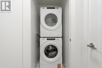 60 Central Park Roadway in Toronto, ON - Building Photo - Building Photo