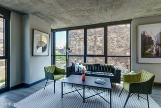 192 N Ada St in Chicago, IL - Building Photo - Building Photo