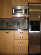 331 20th Pl in Manhattan Beach, CA - Building Photo - Building Photo