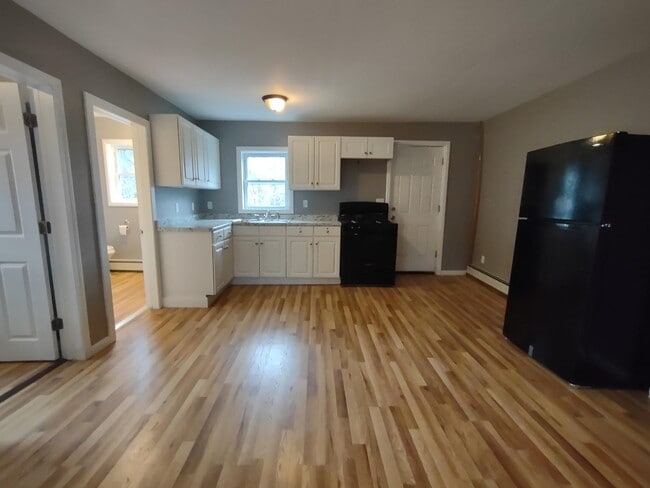 16 Factory St in Claremont, NH - Building Photo - Building Photo