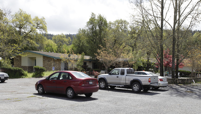 Calistoga Family Apartments in Calistoga, CA - Building Photo - Building Photo