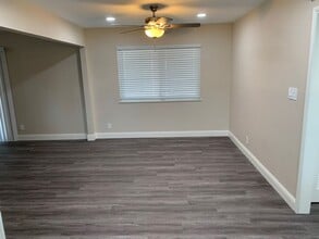 1071 N Williams St in Hanford, CA - Building Photo - Building Photo