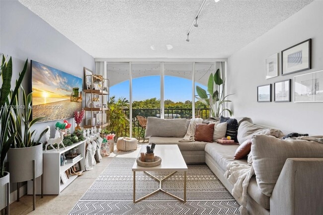 2150 SW 16th Ave in Miami, FL - Building Photo - Building Photo