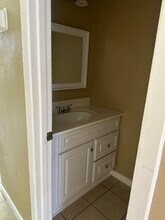 300 Rice St in Angleton, TX - Building Photo - Building Photo
