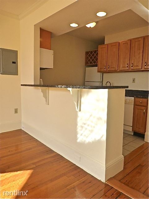 70 Queensberry St in Boston, MA - Building Photo