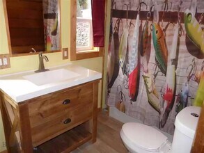 63831 Gallatin Rd in Gallatin Gateway, MT - Building Photo - Building Photo