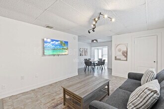 699 S Federal Hwy in Hollywood, FL - Building Photo - Building Photo