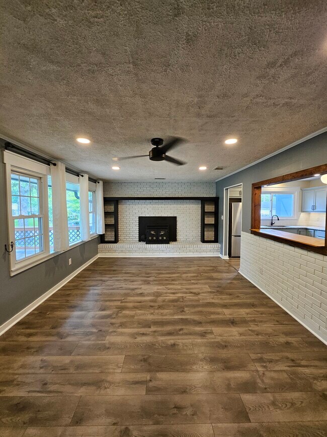 6569 Graf Dr in Cincinnati, OH - Foto de edificio - Building Photo