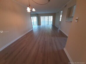 301 N Pine Island Rd-Unit -165 in Plantation, FL - Building Photo - Building Photo