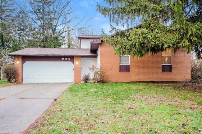 property at 999 Matterhorn Dr