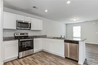 512 Amelia Ct in Villa Rica, GA - Building Photo - Building Photo