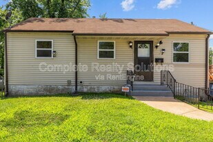 10423 Balmoral Dr in St. Louis, MO - Building Photo