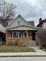 1645 Goyeau St in Windsor, ON - Building Photo