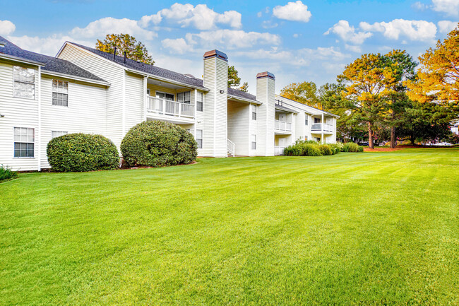 The Willows at Shelby Farms in Cordova, TN - Building Photo - Building Photo