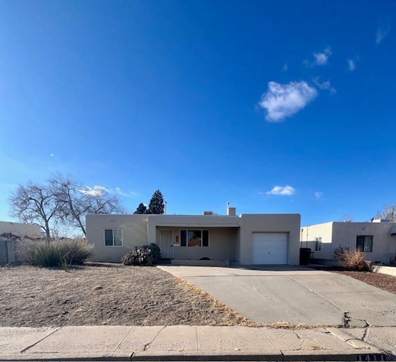 1411 Manzano St NE in Albuquerque, NM - Building Photo