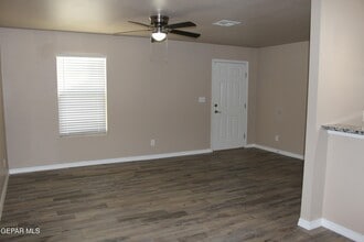 5717 Manila Dr in El Paso, TX - Building Photo - Building Photo