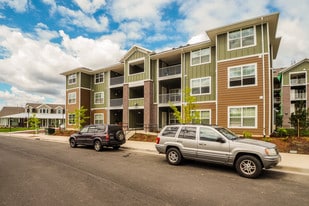 Sunset View Apartment Homes in Beaverton, OR - Building Photo