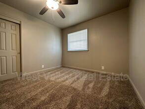 409 Tyler St in Taft, CA - Building Photo - Building Photo