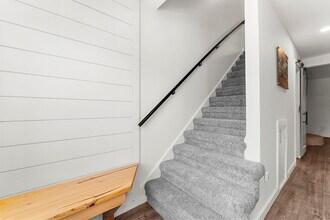 706 Nora Ln in Mount Pleasant, SC - Building Photo - Building Photo