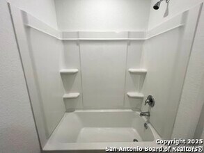 14102 Enfield Fls in San Antonio, TX - Building Photo - Building Photo