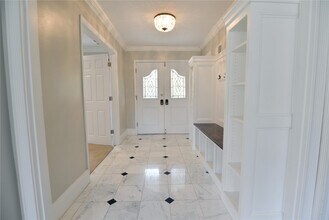 2235 N Ballas Rd in St. Louis, MO - Building Photo - Building Photo