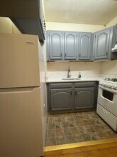 31 College Ave, Unit 4 in Somerville, MA - Foto de edificio - Building Photo