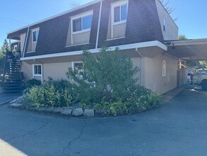 789 S Freeway Dr, Unit 789 in Napa, CA - Building Photo - Building Photo