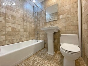 351 W 51st St in New York, NY - Building Photo - Building Photo