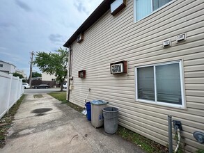 393 Gurley Ave in Staten Island, NY - Building Photo - Building Photo