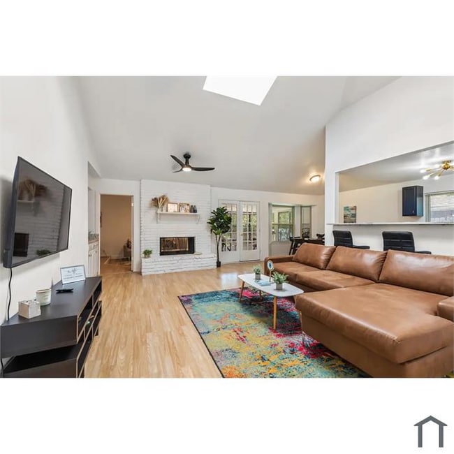 property at 1020 Hickory Cir