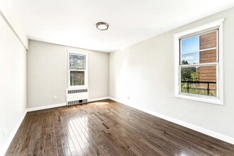 8809 35th Ave in Queens, NY - Building Photo - Building Photo