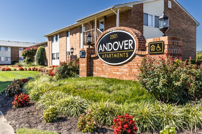 Andover Apartments in Norfolk, VA - Foto de edificio - Building Photo