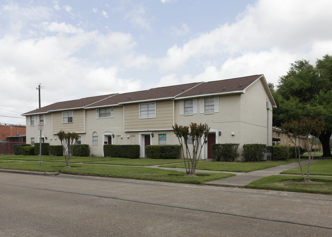 Town Plaza in Deer Park, TX - Building Photo - Building Photo