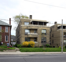 905 Avenue Rd in Toronto, ON - Building Photo
