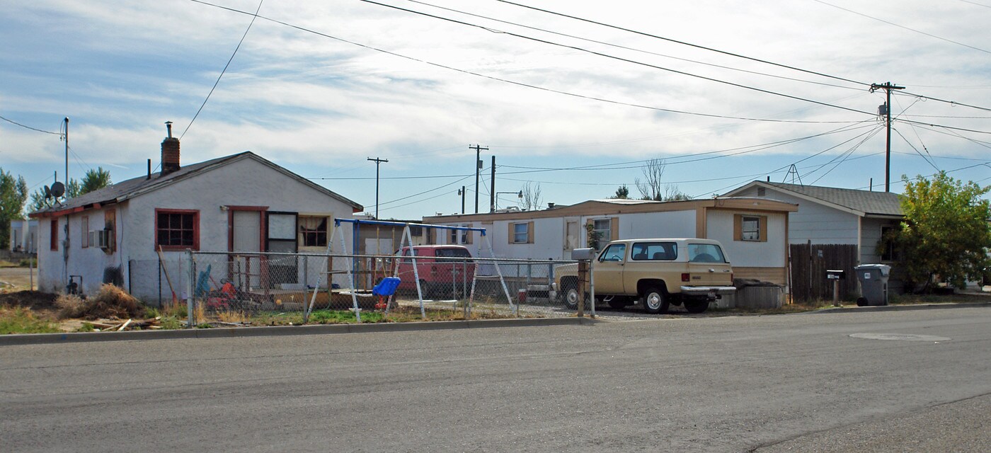 110 N Dewey St in Middleton, ID - Foto de edificio